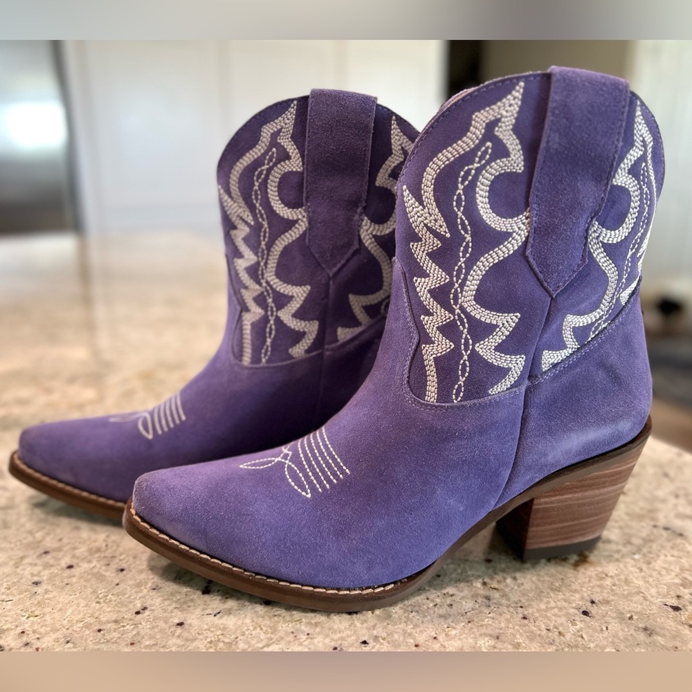 (NEW) Dingo Purple Heeled Western Cowboy Boots - Picture 2 of 14